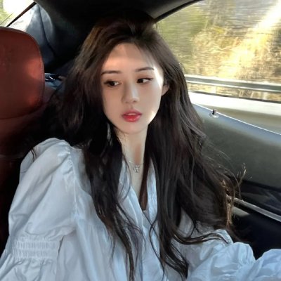 嫁进豪门后，小可怜被宠上天