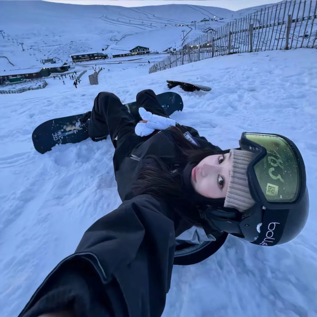 皇上，废后她又双叒掉马了